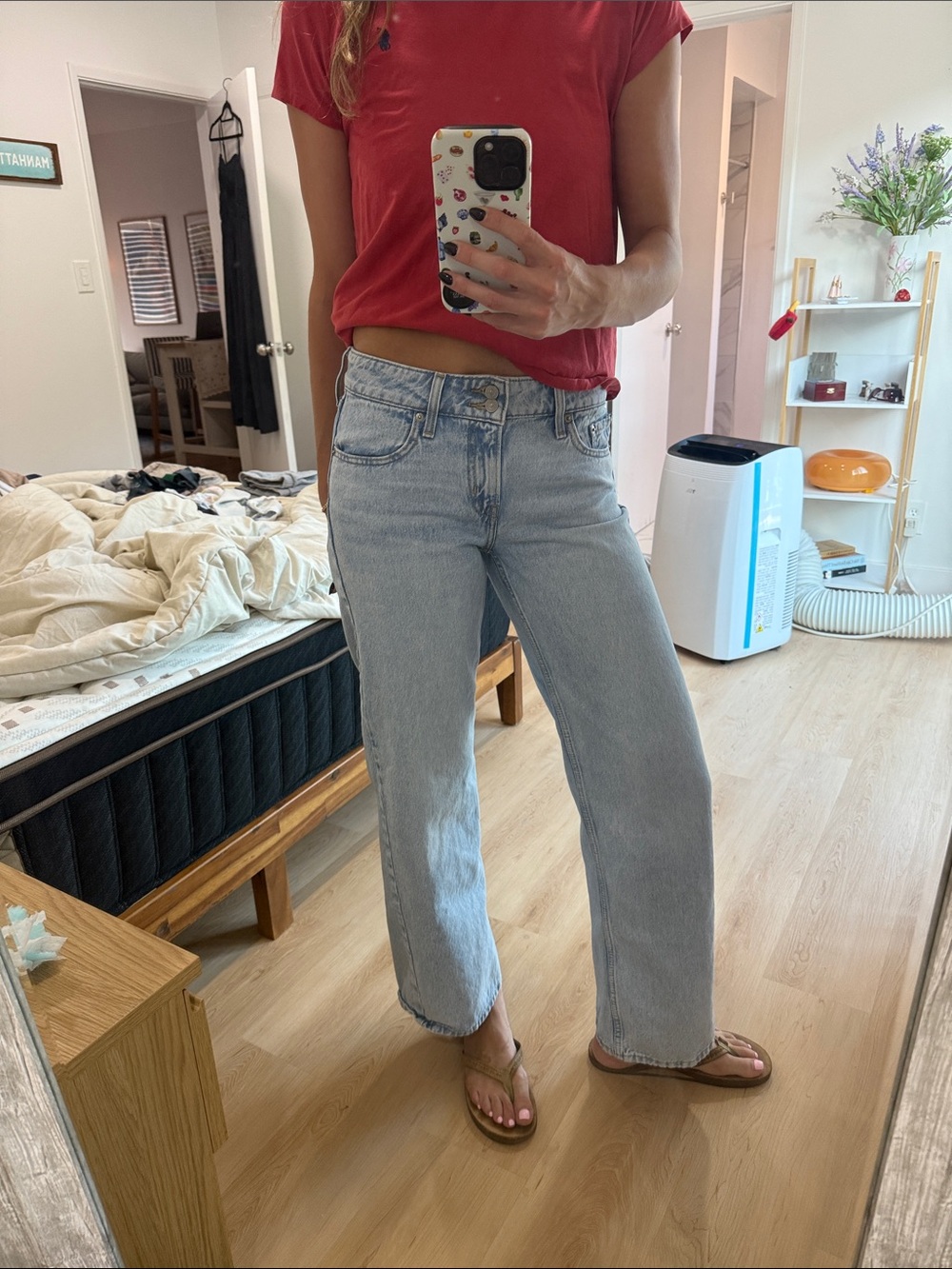 Levi's Superlow Light Wash Straight Leg Women's Jeans - Picture 2 of 5